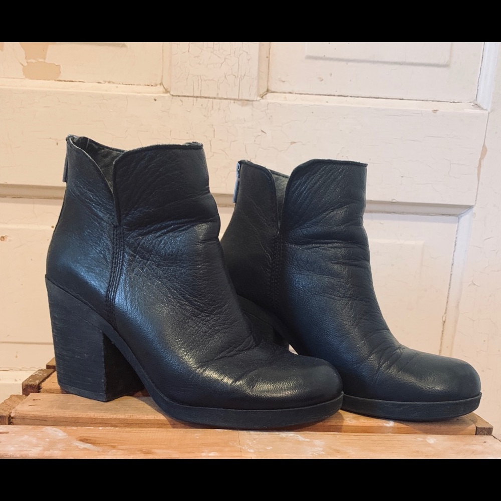 Lucky Brand boots